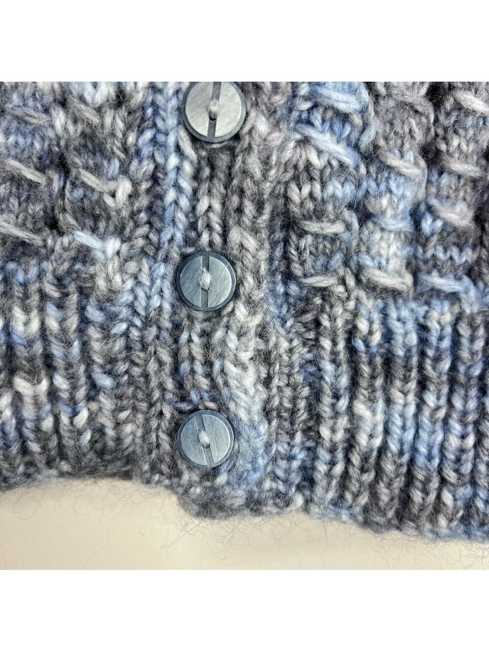 Retro cropped hand knit grey blue melange old money sweater vest - Picture 12 of 13